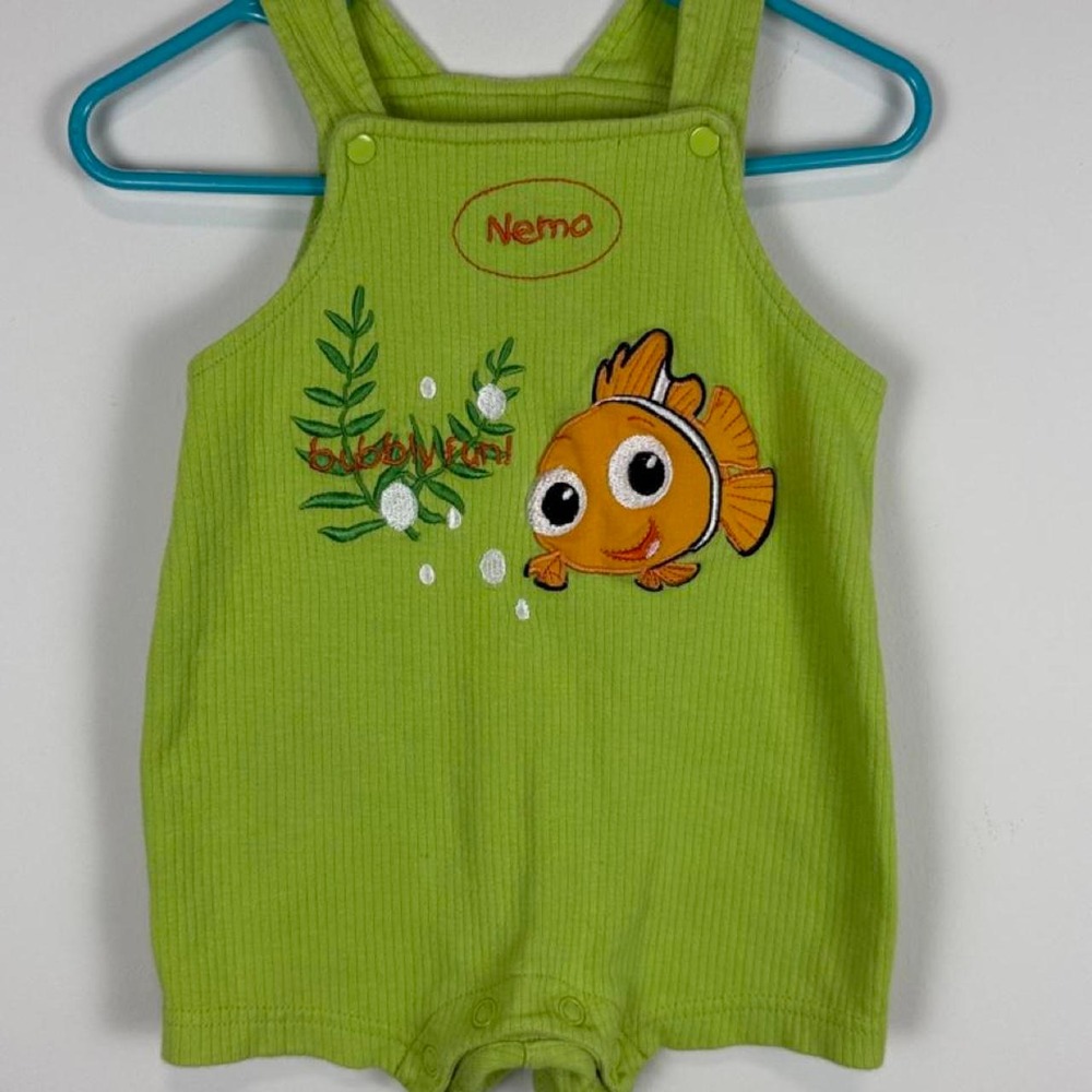 ✨3 for $15 Nemo romper 6-9 months